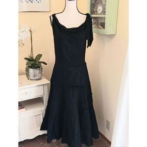 2 Friends Black Dress. Festival. Dance.